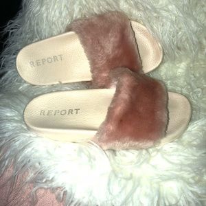 Ladies Report Size 8 Pool Slides